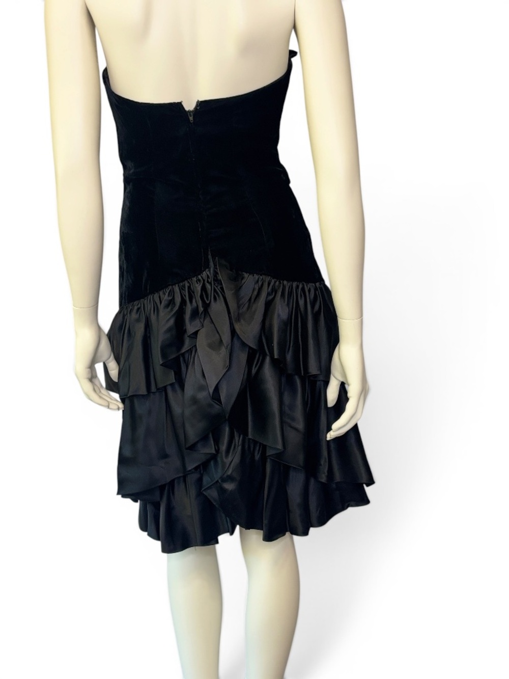 80s Alyce Designs Beaded Black Velvet Party Dress Strapless with Tiered Ruffles - Picture 11 of 13